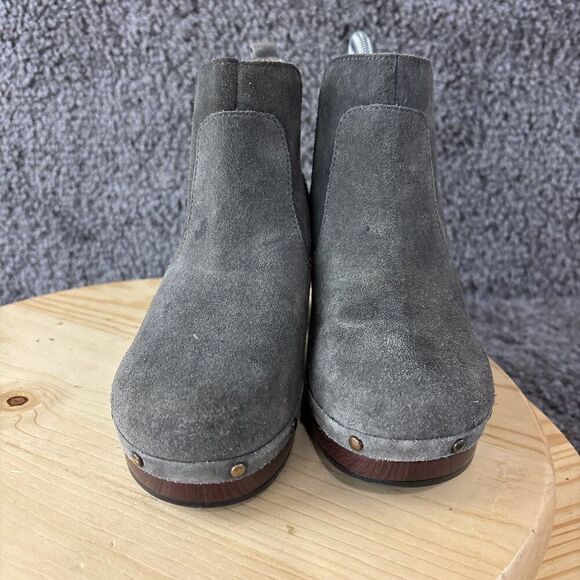 Clarks Ledella Chelsea Boots Womens Size 6 Gray Suede Block Heel Ankle Booties - Picture 3 of 11